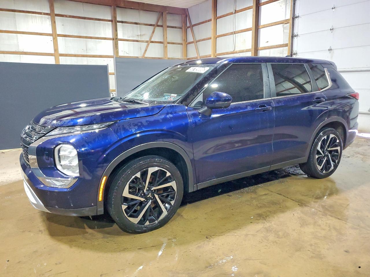 2024 Mitsubishi Outlander SE, VIN JA4J4VA85RZ028437 — Vandalism
