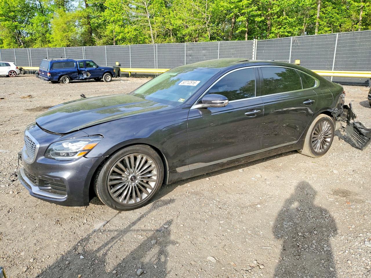 2020 Kia K900 Luxury, VIN KNAS34J61L6021982 — Front end