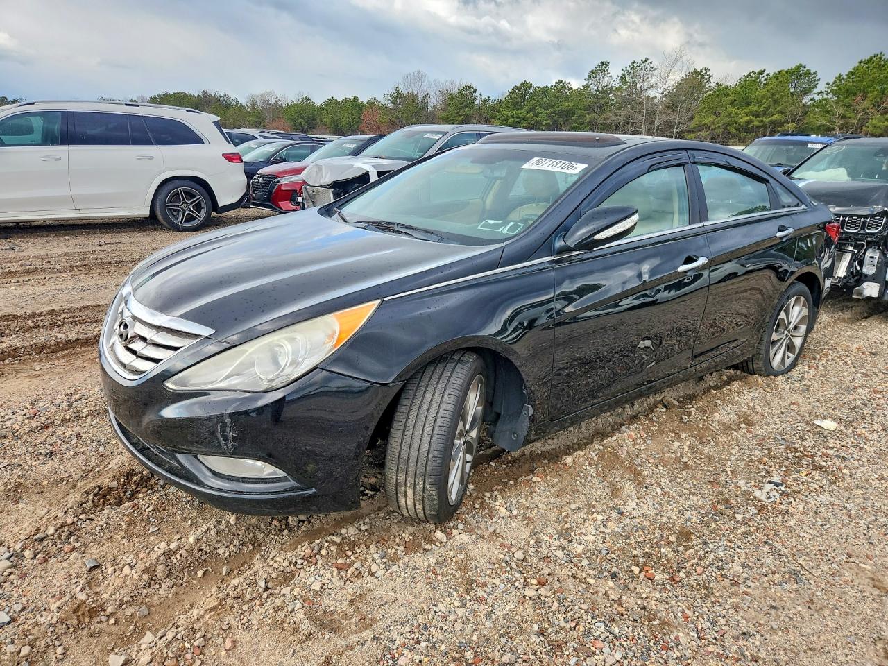 2013 Hyundai Sonata SE, VIN 5NPEC4AB9DH660437 — Minor dents and scratches