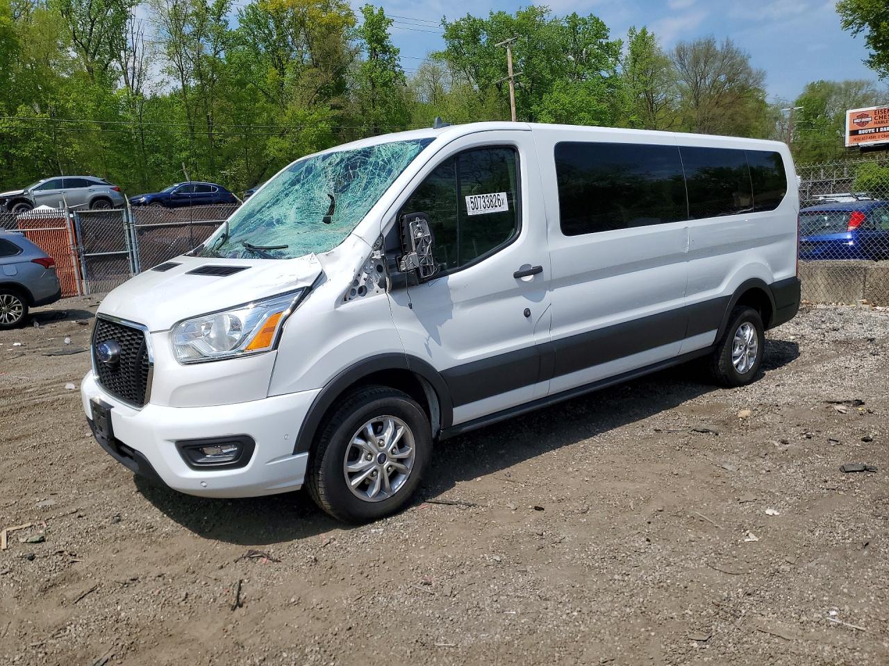 2021 Ford Transit Passenger XLT, VIN 1FBAX2Y82MKA15023 — Roof