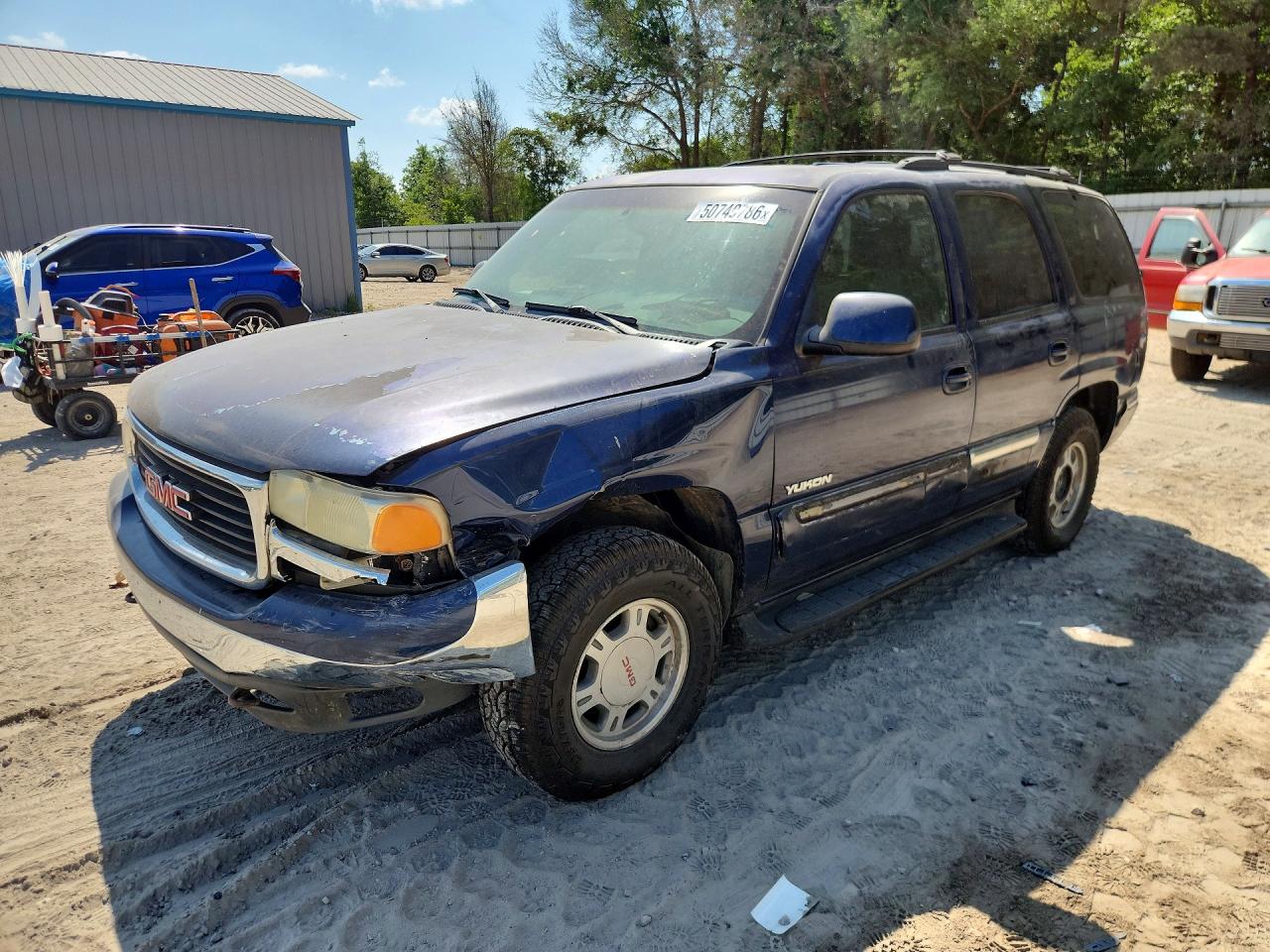 2000 GMC Yukon SLT, VIN 1GKEC13T0YJ108072 — Side