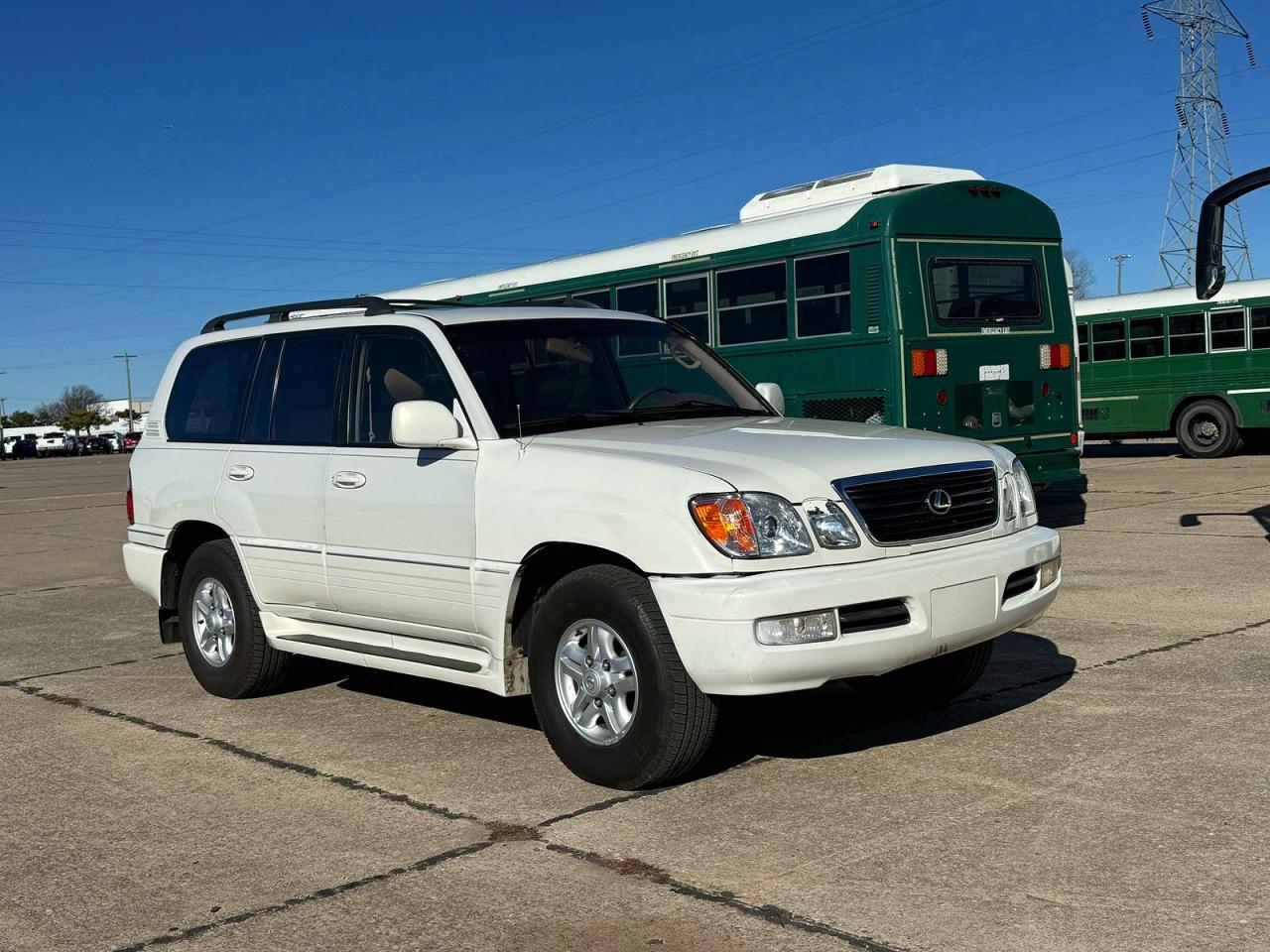 1998 Lexus LX 470, VIN JT6HT00W9W0023792 — Auction photo