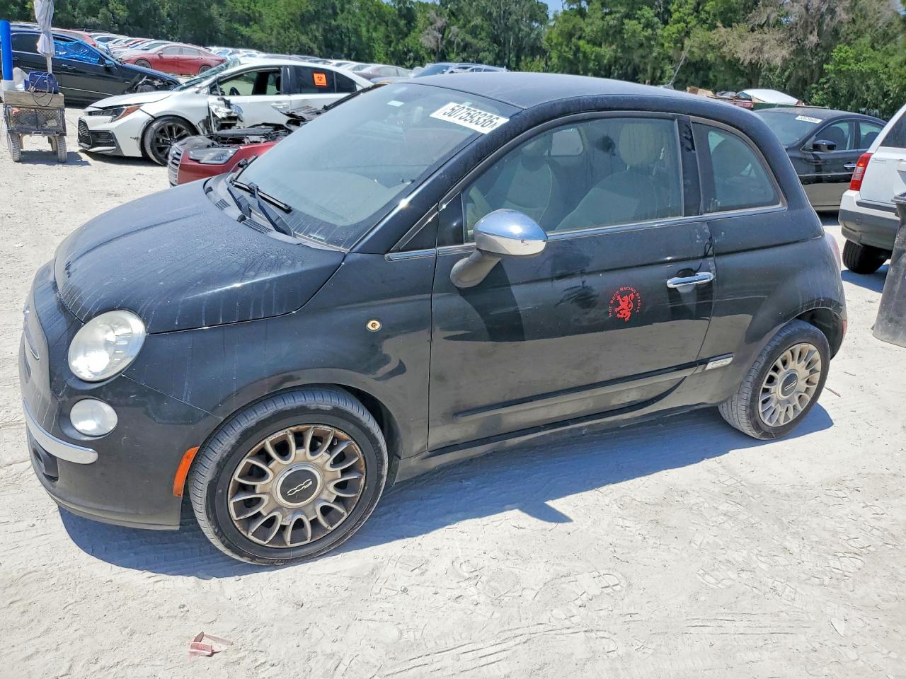 2013 FIAT 500 Lounge, VIN 3C3CFFCR2DT749078 — Бок