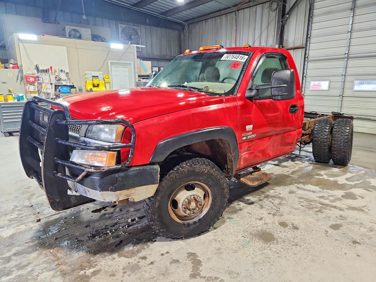 2003 Chevrolet Silverado 3500, VIN 1GBJK34113E247395 — Front end