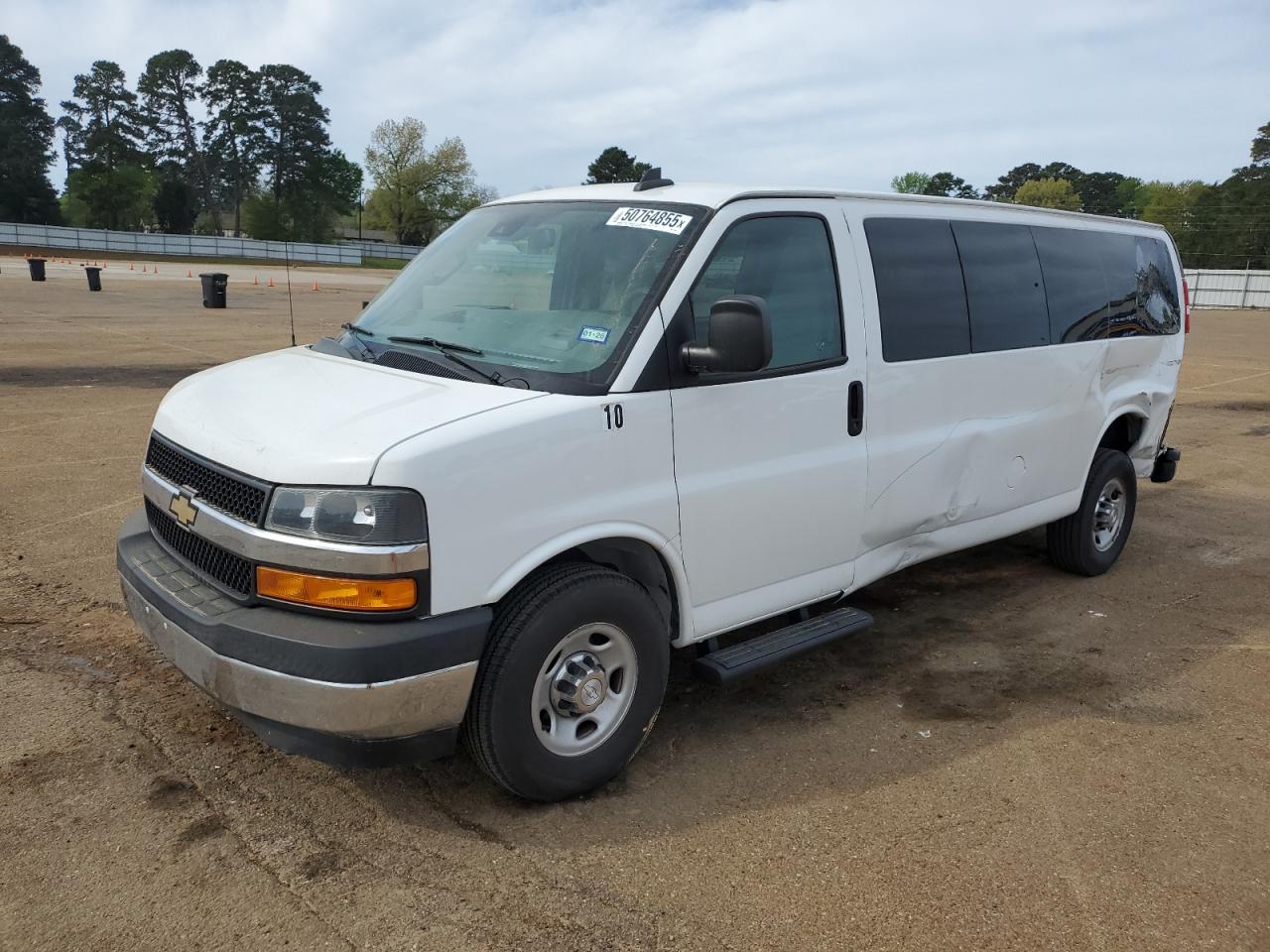 2019 Chevrolet Express Passenger LT, VIN 1GAZGPFP7K1163654 — Side