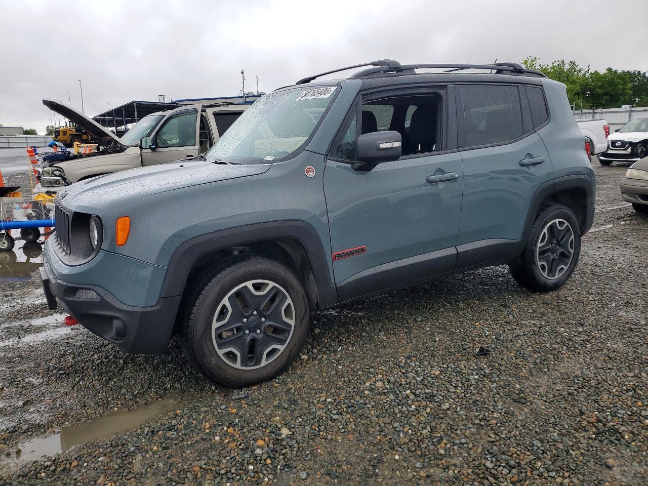 2016 Jeep Renegade Trailhawk, VIN ZACCJBCT1GPC52789 — Normal wear