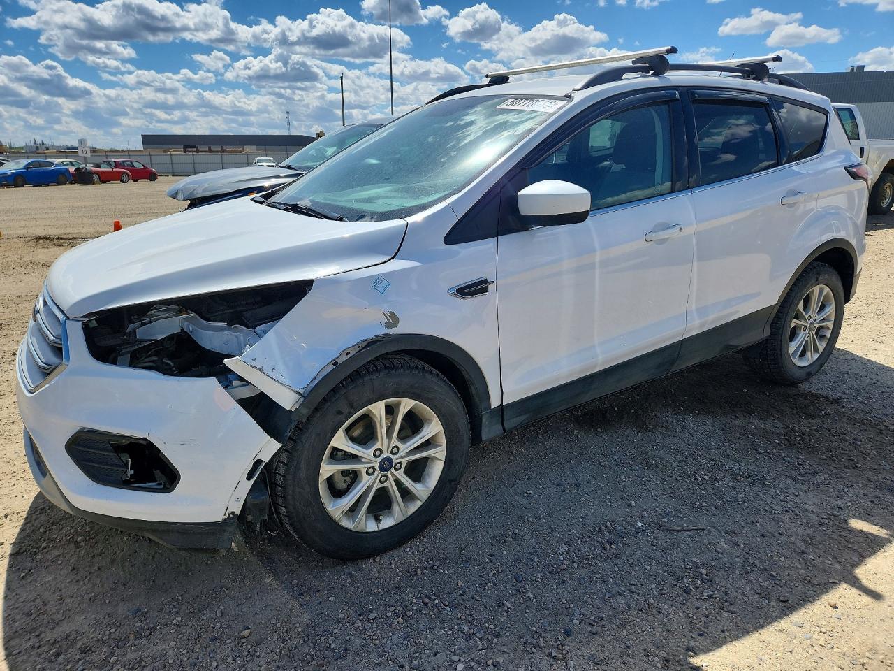 2017 Ford Escape SE, VIN 1FMCU0GD9HUB84199 — Front end