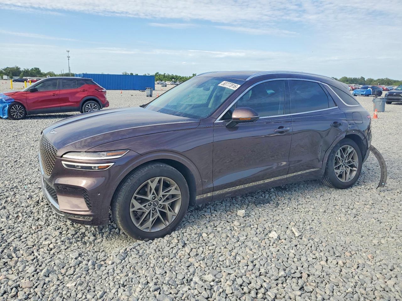 2022 Genesis GV70 2.5T, VIN KMUMADTBXNU023043 — Side
