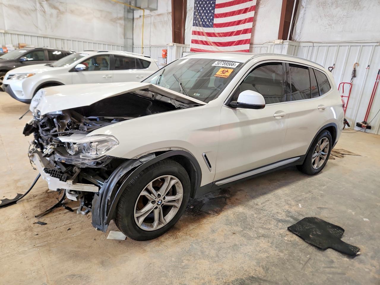 2021 BMW X3 xDrive30i, VIN 5UXTY5C05M9E85107 — Front end