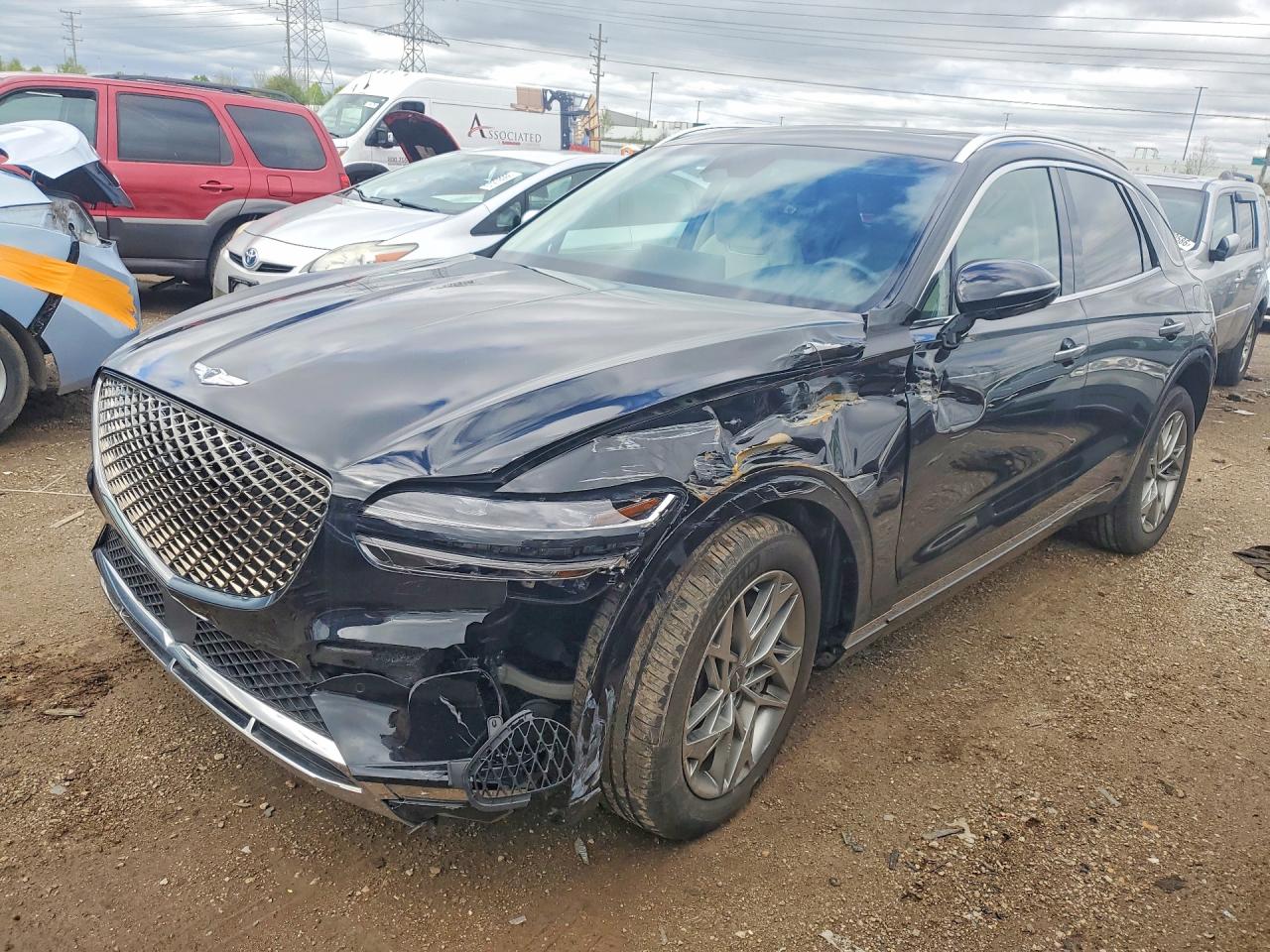 2024 Genesis GV70 2.5T, VIN 5NMMADTB8RH001204 — Front end
