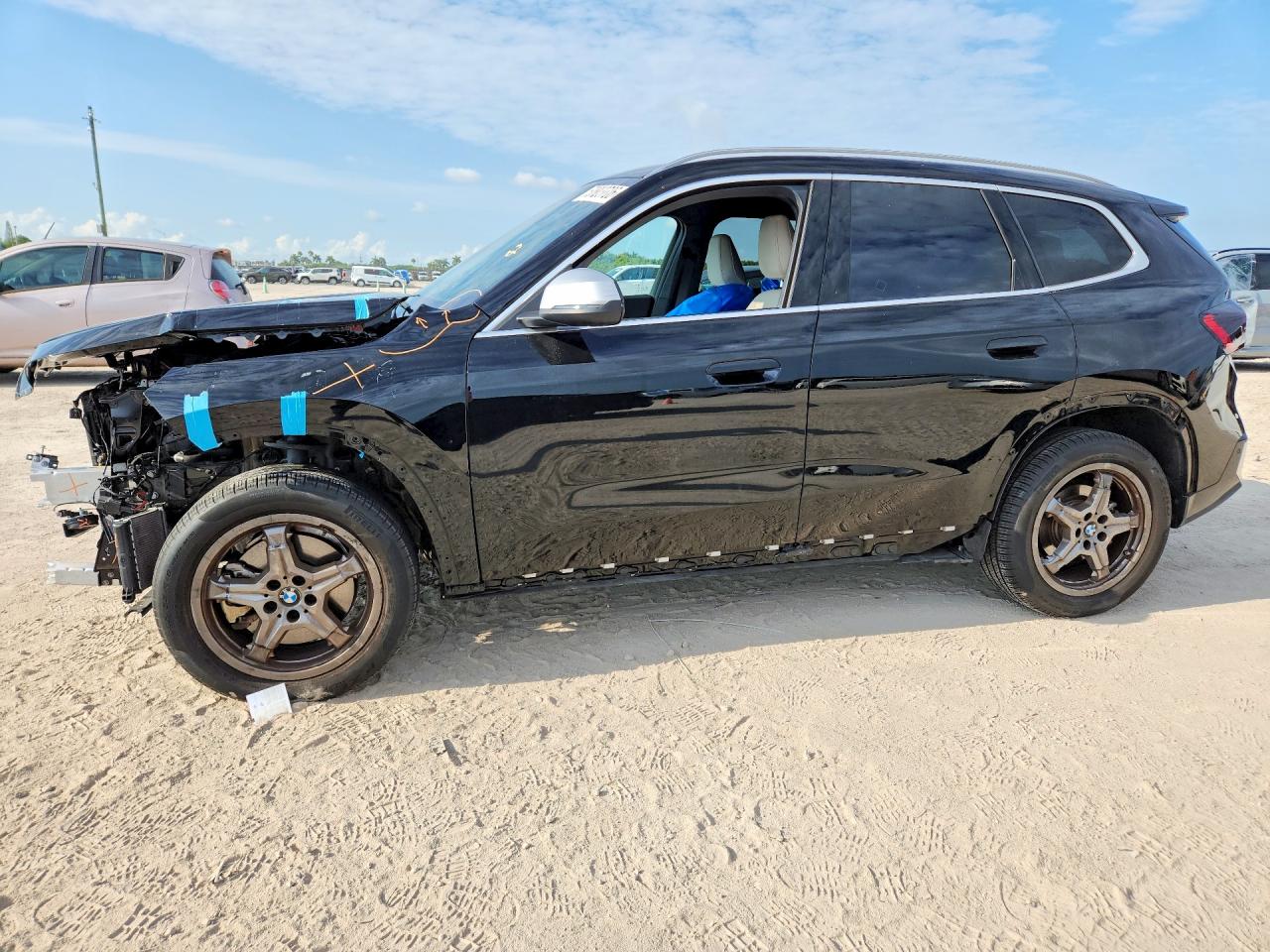 2024 BMW X1 xDrive28i, VIN WBX73EF04R5Y37606 — Front end