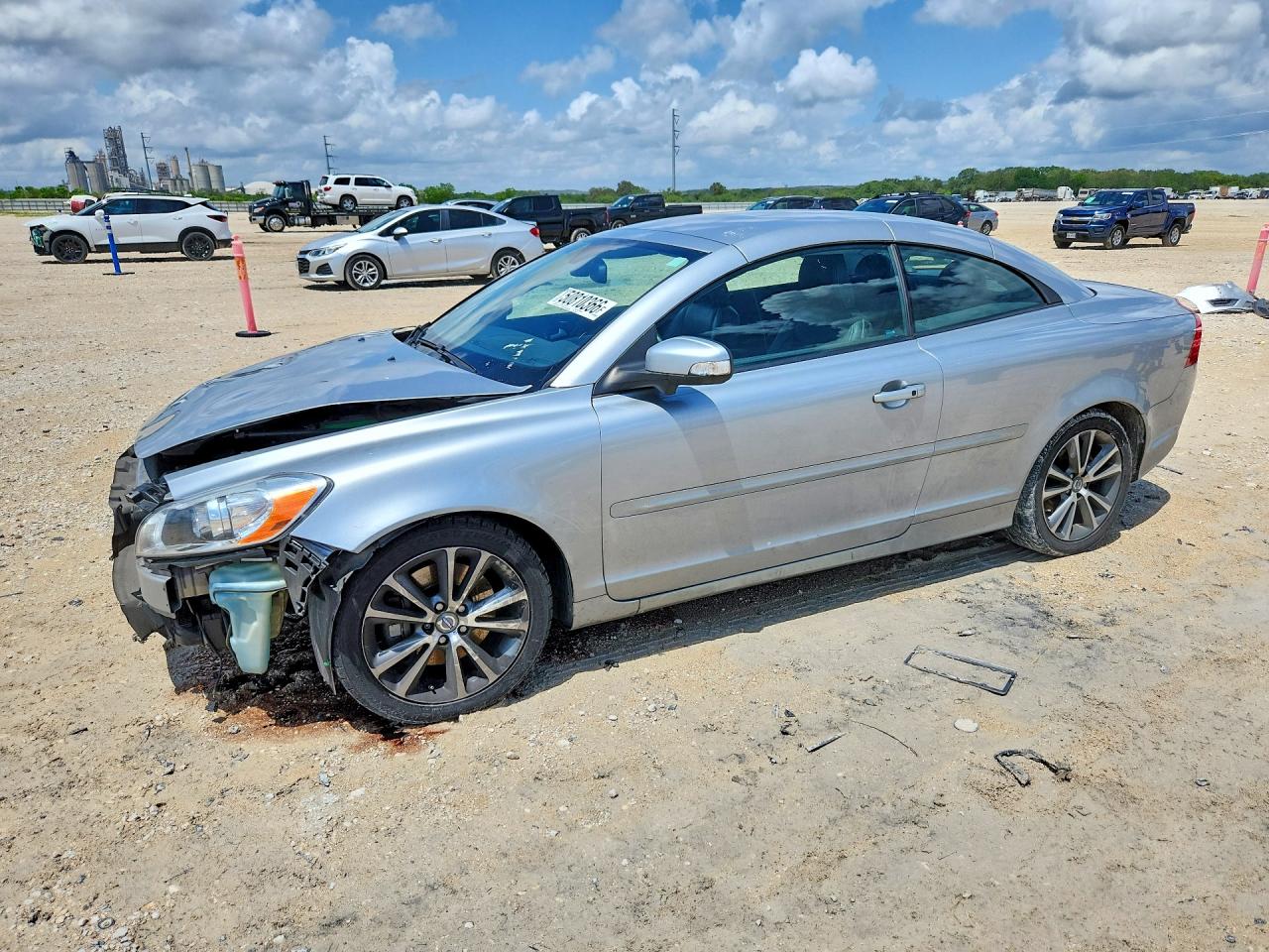 2012 Volvo C70 T5, VIN YV1672MC1CJ125894 — Front end
