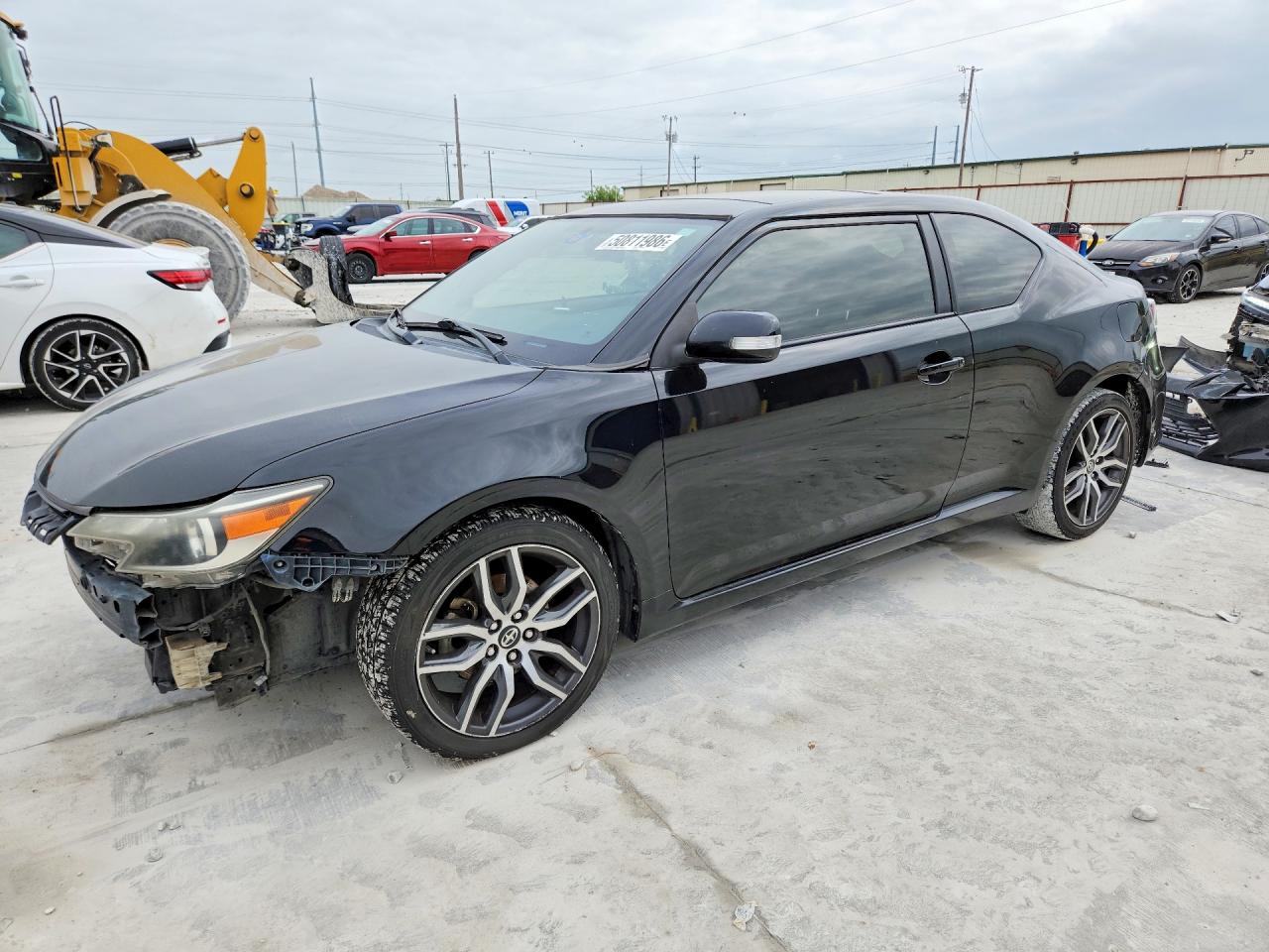 2014 Scion tC, VIN JTKJF5C79E3071513 — Front end