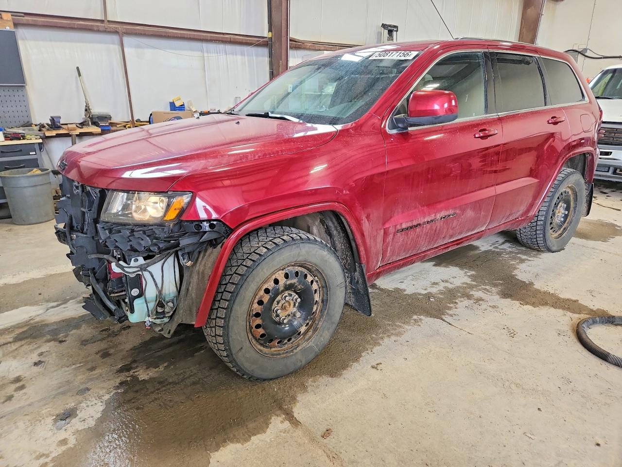 2015 Jeep Grand Cherokee Altitude, VIN 1C4RJFAG2FC923736 — Front end