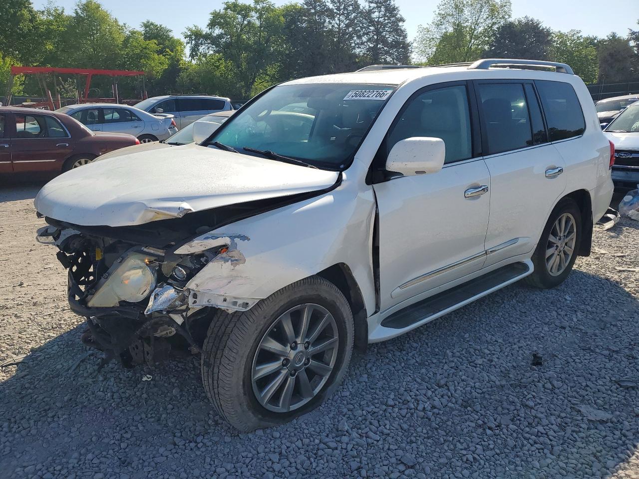 2008 Lexus LX 570, VIN JTJHY00W184017018 — Front end