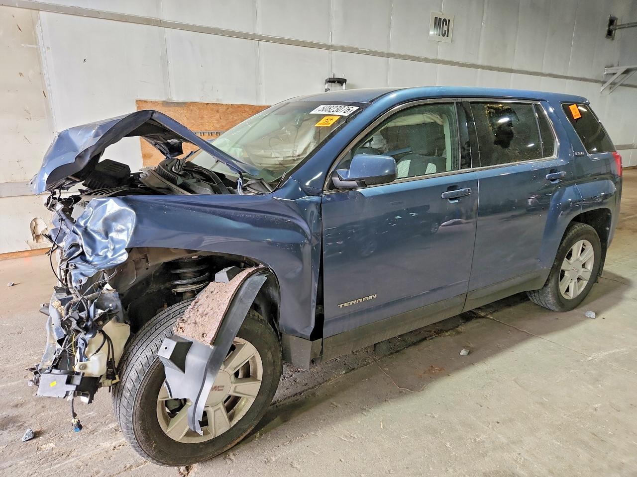 2011 GMC Terrain SLE-1, VIN 2CTALMECXB6439095 — Front end
