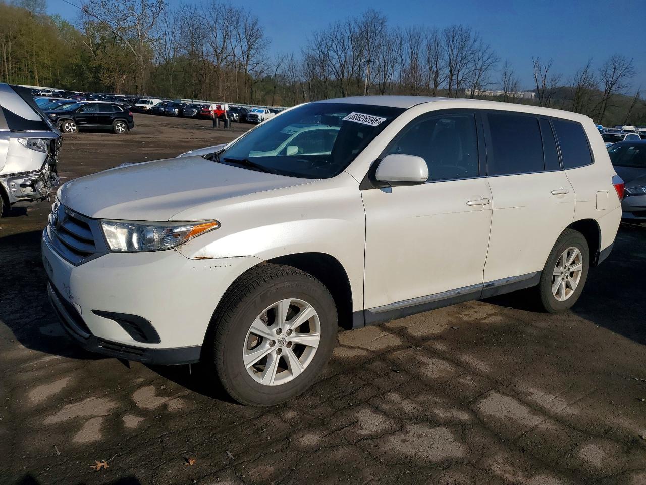 2013 Toyota Highlander, VIN 5TDZA3EH5DS042560 — Front end