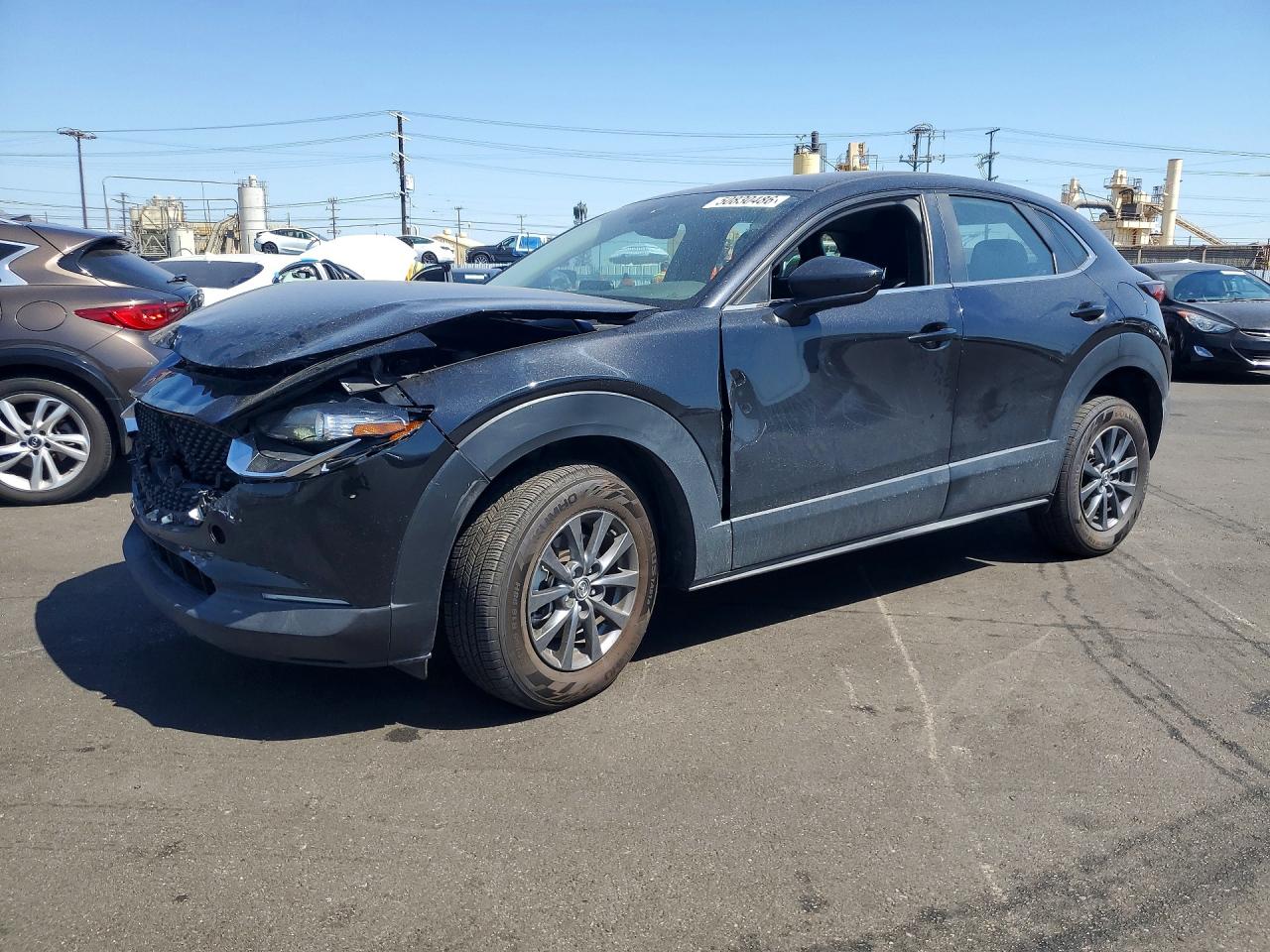 2023 Mazda CX-30 S, VIN 3MVDMBAM7PM560526 — Front end