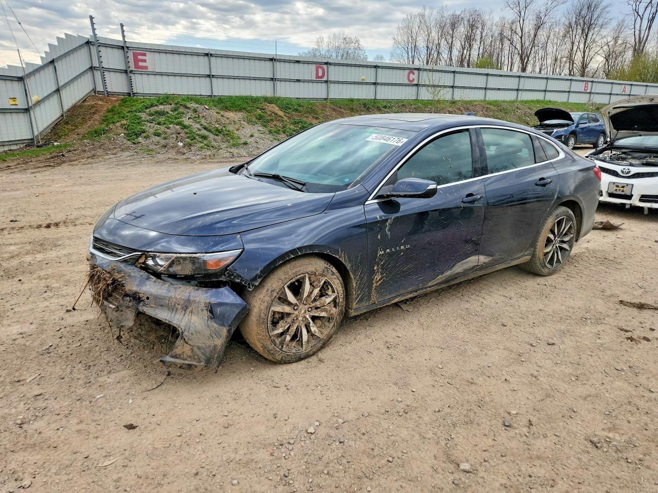 2018 Chevrolet Malibu LT, VIN 1G1ZD5STXJF215179 — Side