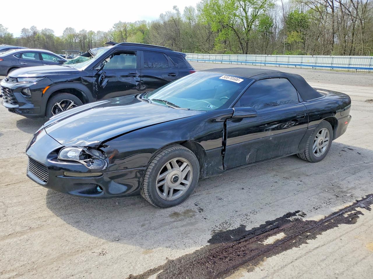 2001 Chevrolet Camaro, VIN 2G1FP32K212128027 — Front end