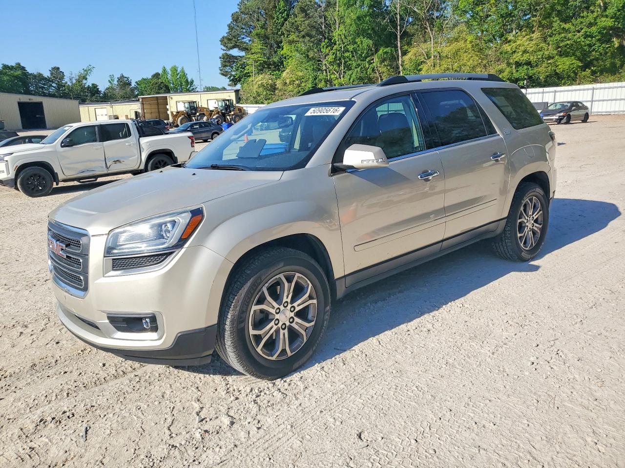2015 GMC Acadia SLT, VIN 1GKKRRKD9FJ306379 — Minor dents and scratches