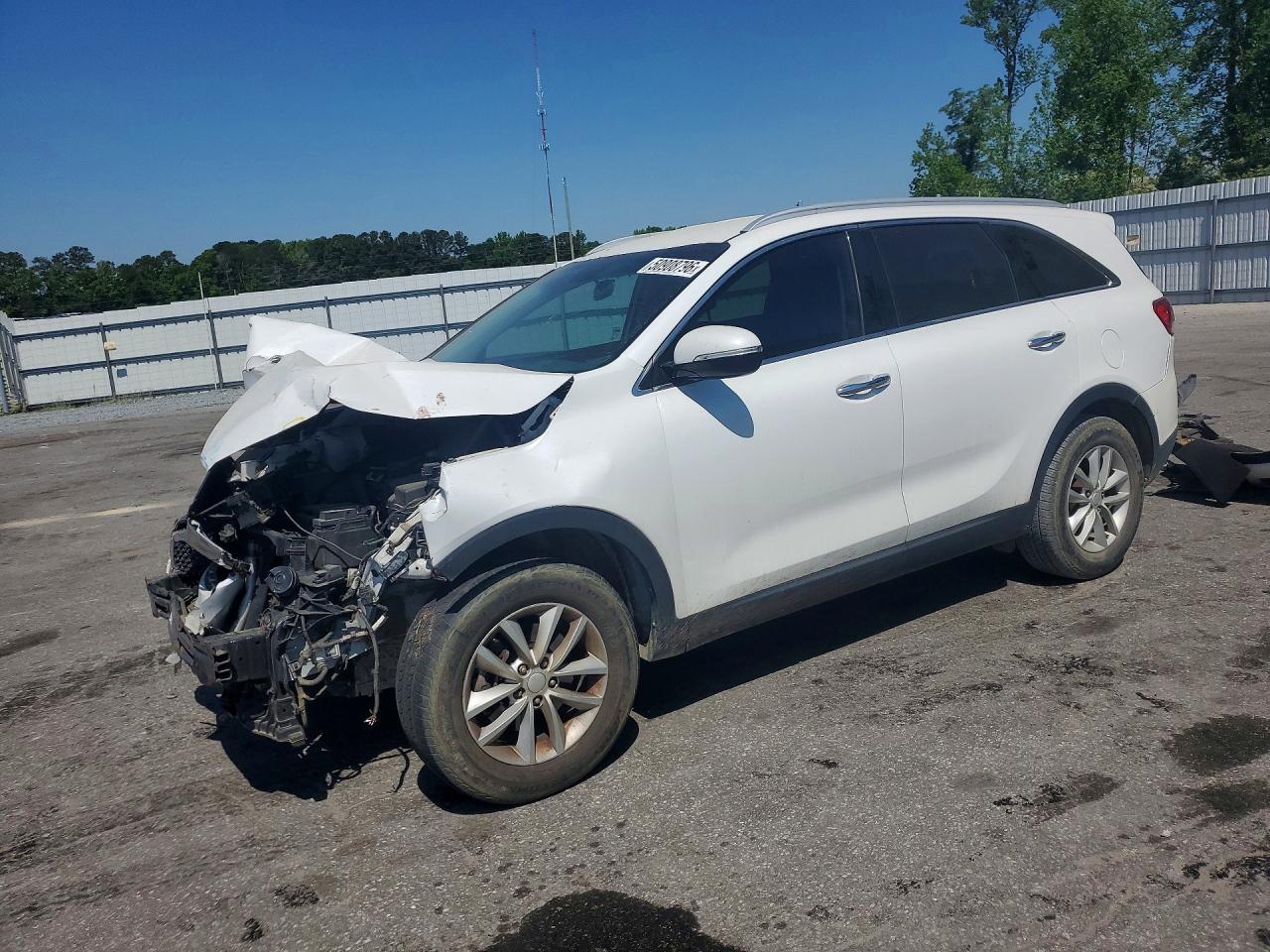 2017 Kia Sorento LX, VIN 5XYPG4A33HG240496 — Front end