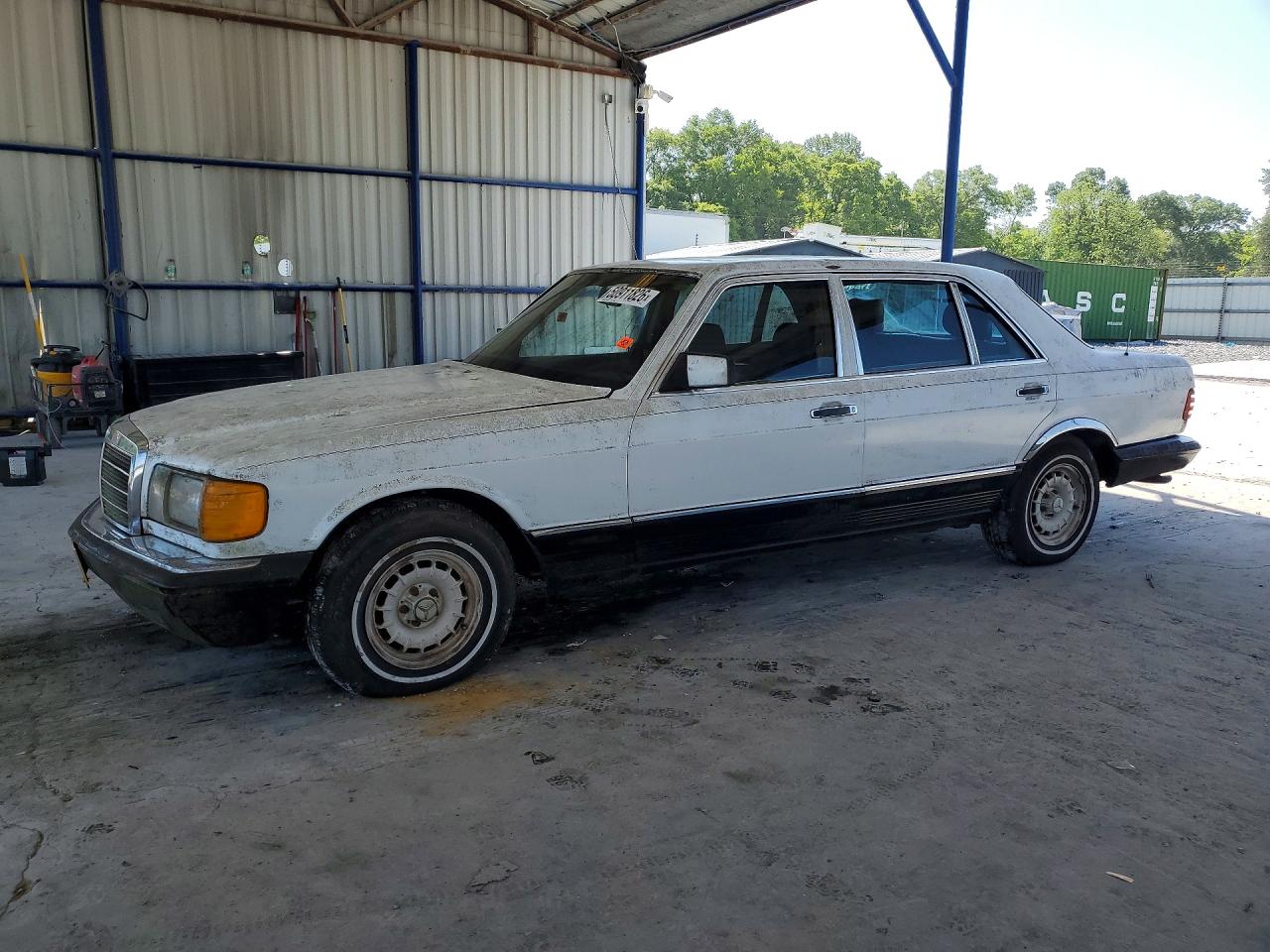 1985 Mercedes-Benz 500 SEL, VIN WDBCA37D9FA161372 — Minor dents and scratches