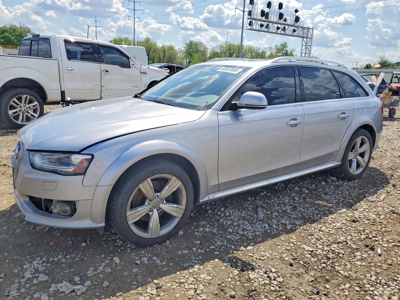 2016 Audi allroad A4 Premium Plus, VIN WA1UFAFL5GA008973 — Front end