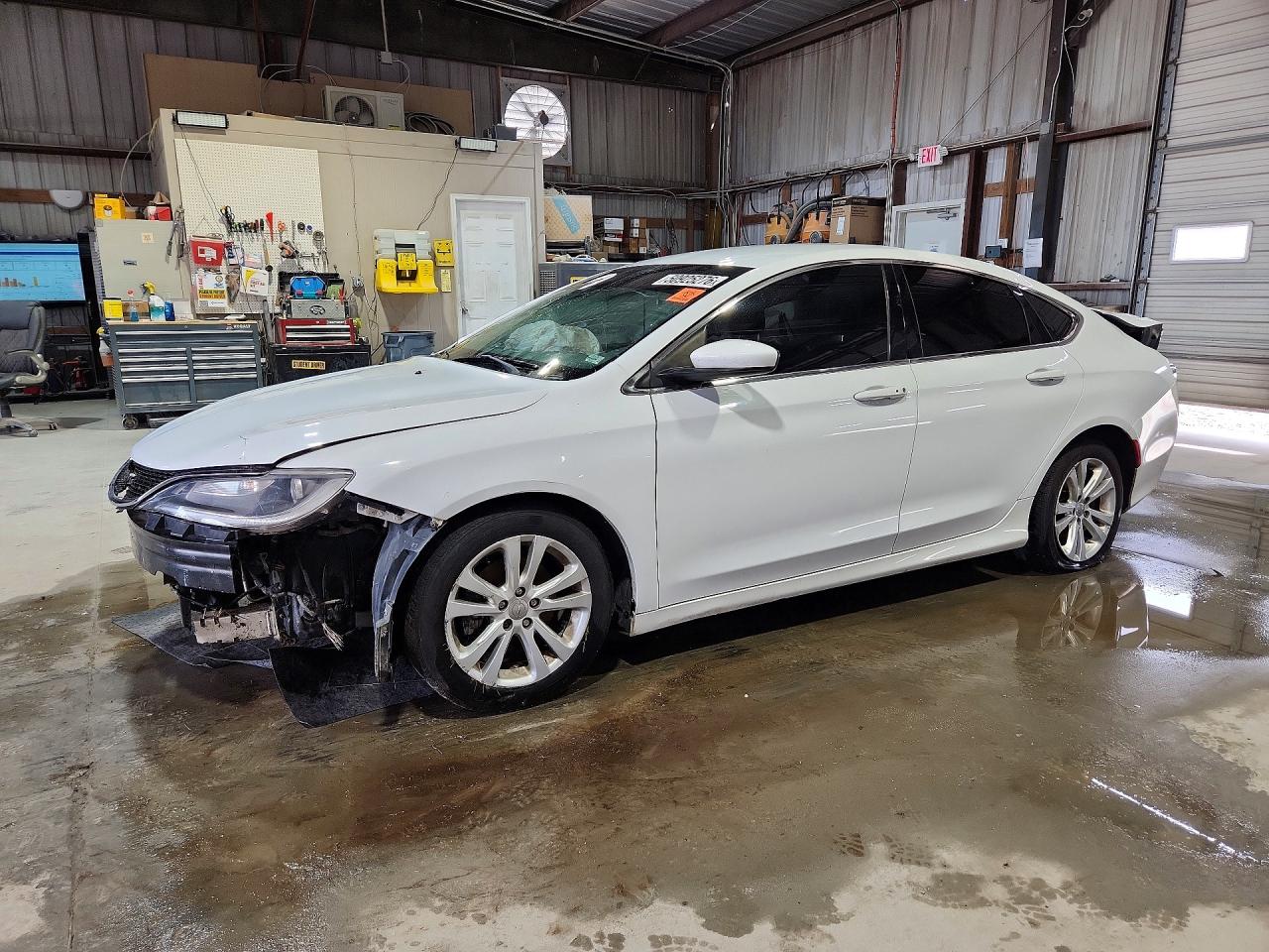 2015 Chrysler 200 Limited, VIN 1C3CCCAB8FN711550 — Rollover