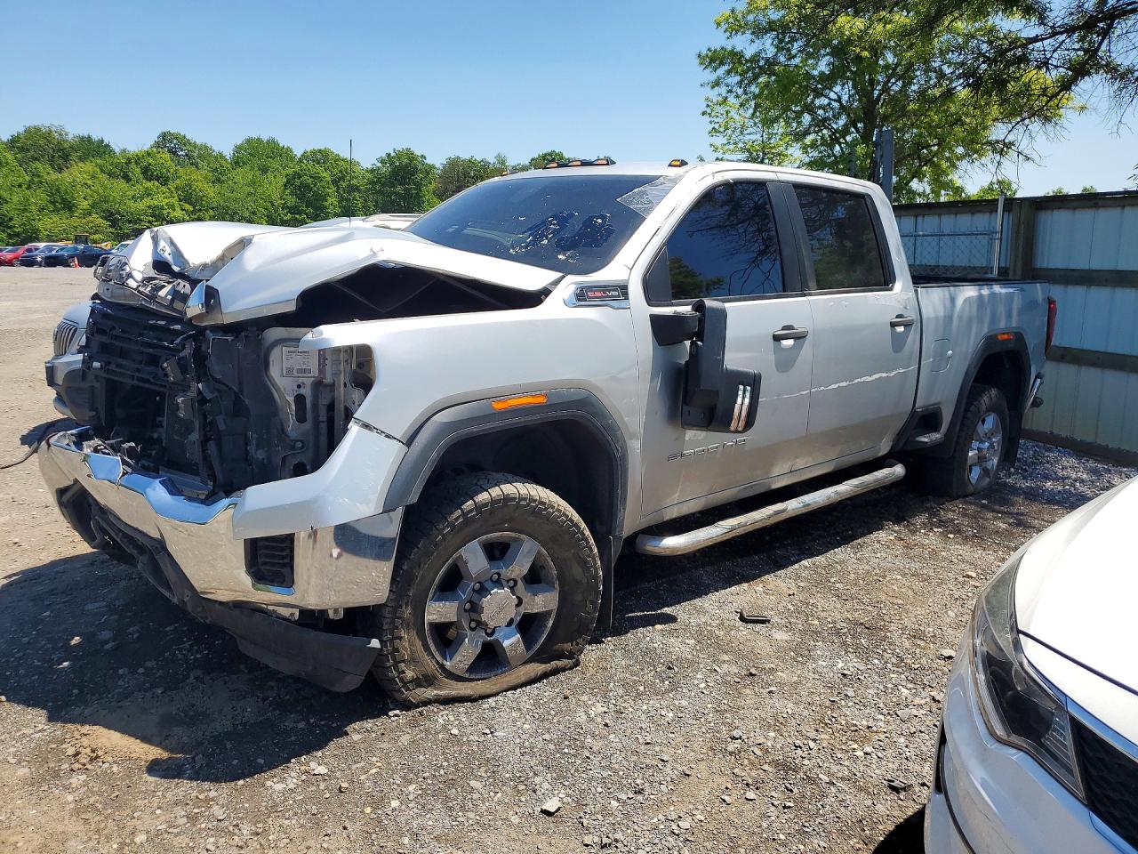 2021 GMC Sierra 3500HD, VIN 1GT49SE73MF105014 — Front end