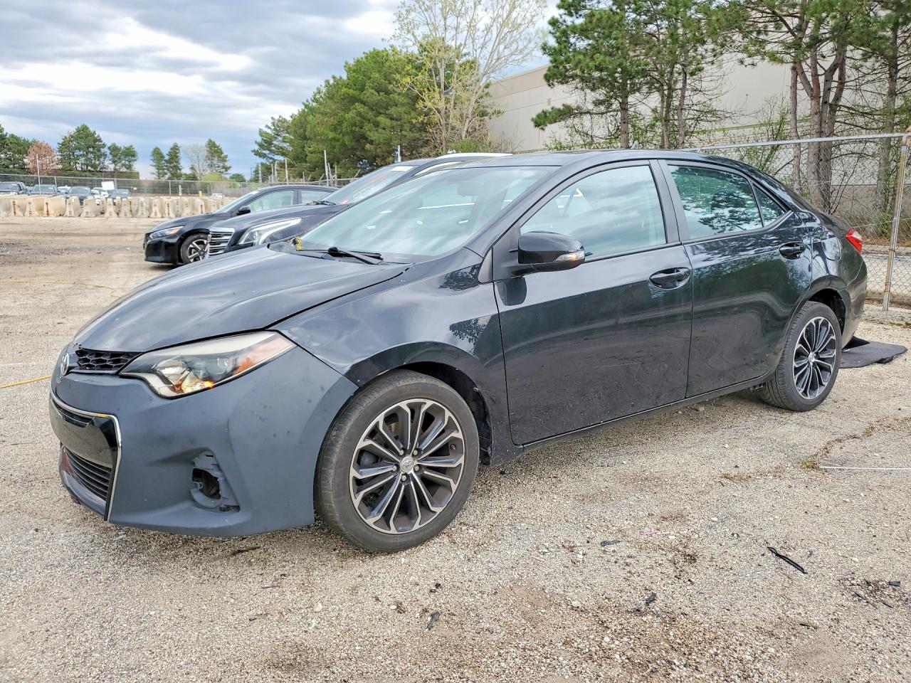 2015 Toyota Corolla LE Plus, VIN 2T1BURHE4FC428816 — Частичный ремонт