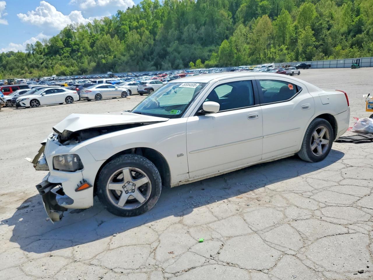 2010 Dodge Charger SXT, VIN 2B3CA3CV7AH229115 — Front end