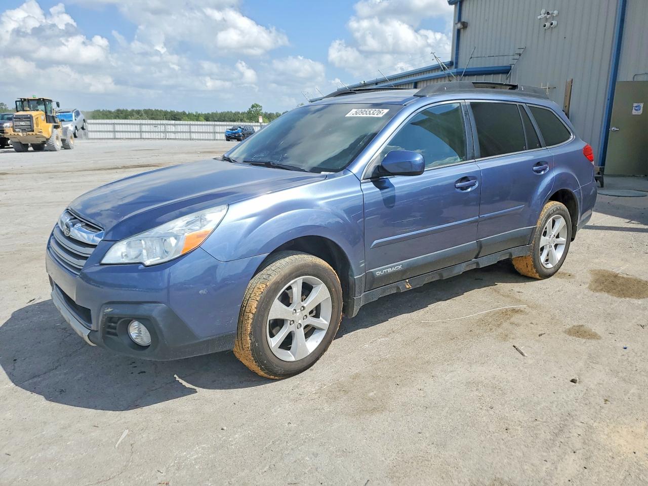 2013 Subaru Outback Limited, VIN 4S4BRBLC1D3292273 — Пожар в салоне