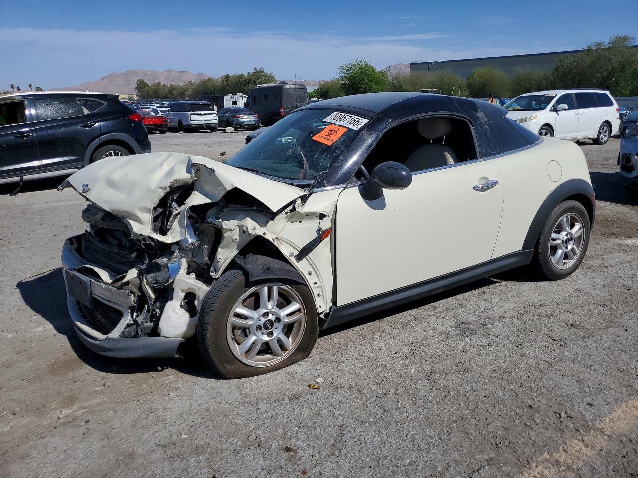 2012 MINI Coupe, VIN WMWSX1C56CT507132 — Front end