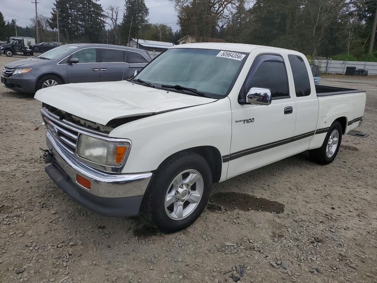 1996 Toyota T100 DX, VIN JT4TN12D8T0024796 — Front end