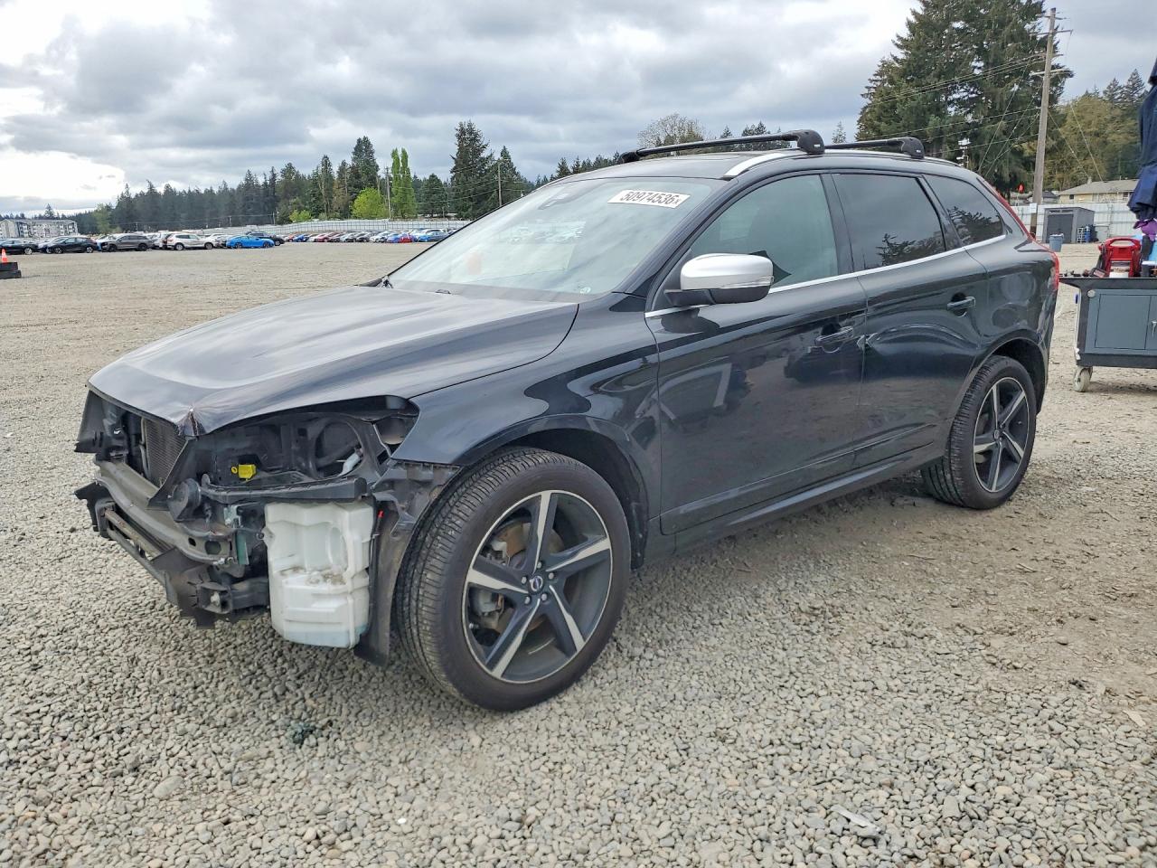 2015 Volvo XC60 T6 R-Design Platinum, VIN YV4902RHXF2620943 — Front end