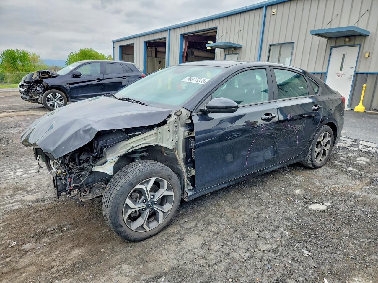 2021 Kia Forte LXS, VIN 3KPF24AD7ME351241 — Front end