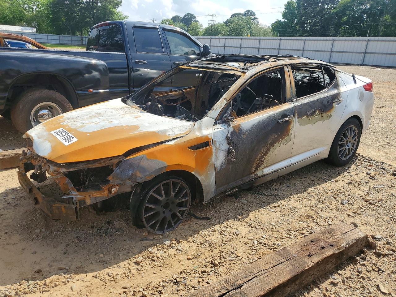 2011 Kia Optima EX, VIN KNAGN4A74B5103721 — Engine fire