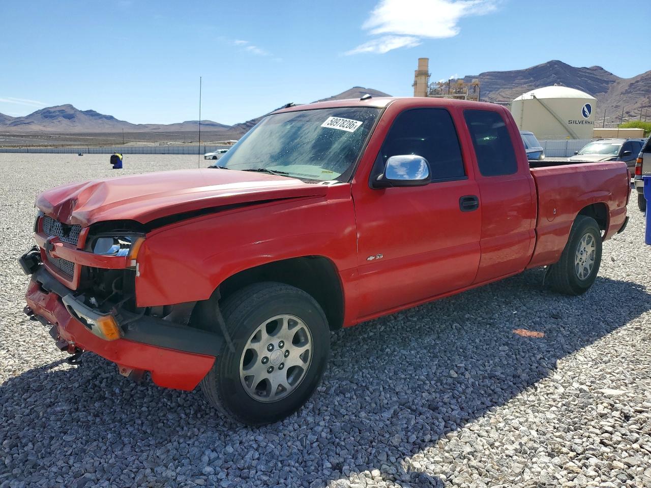 2005 Chevrolet Silverado SS, VIN 2GCEK19N351362520 — Front end