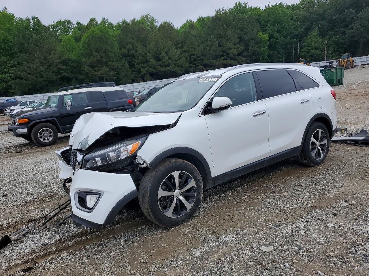 2016 Kia Sorento EX, VIN 5XYPH4A17GG123112 — Front end