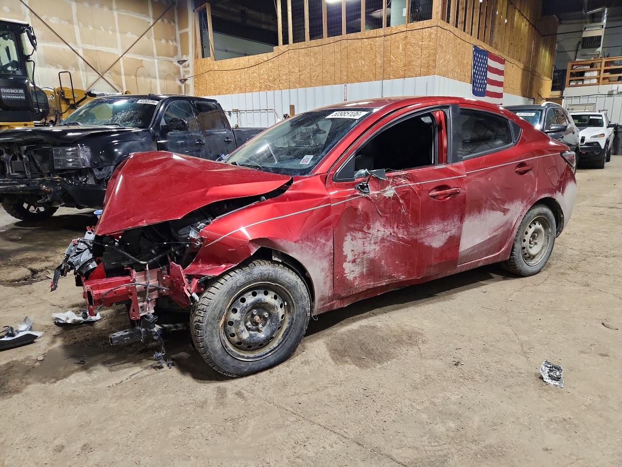 2019 Toyota Yaris L, VIN 3MYDLBYV0KY512498 — Front end