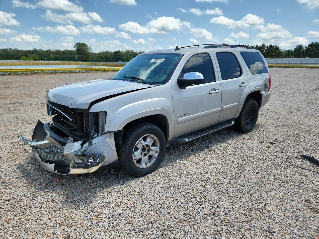 2008 Chevrolet Tahoe 3LT, VIN 1GNFC13J08R114865 — Front end