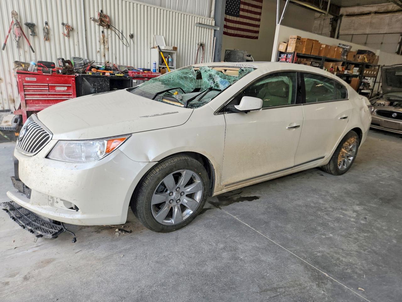 2013 Buick LaCrosse Leather, VIN 1G4GC5E34DF325044 — Фото с аукциона 1 of 4