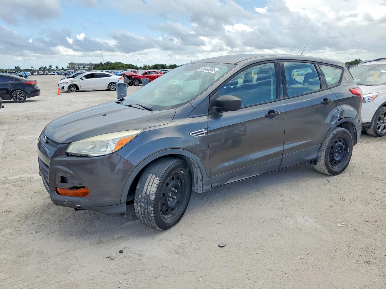 2015 Ford Escape S, VIN 1FMCU0F78FUB88818 — Front end