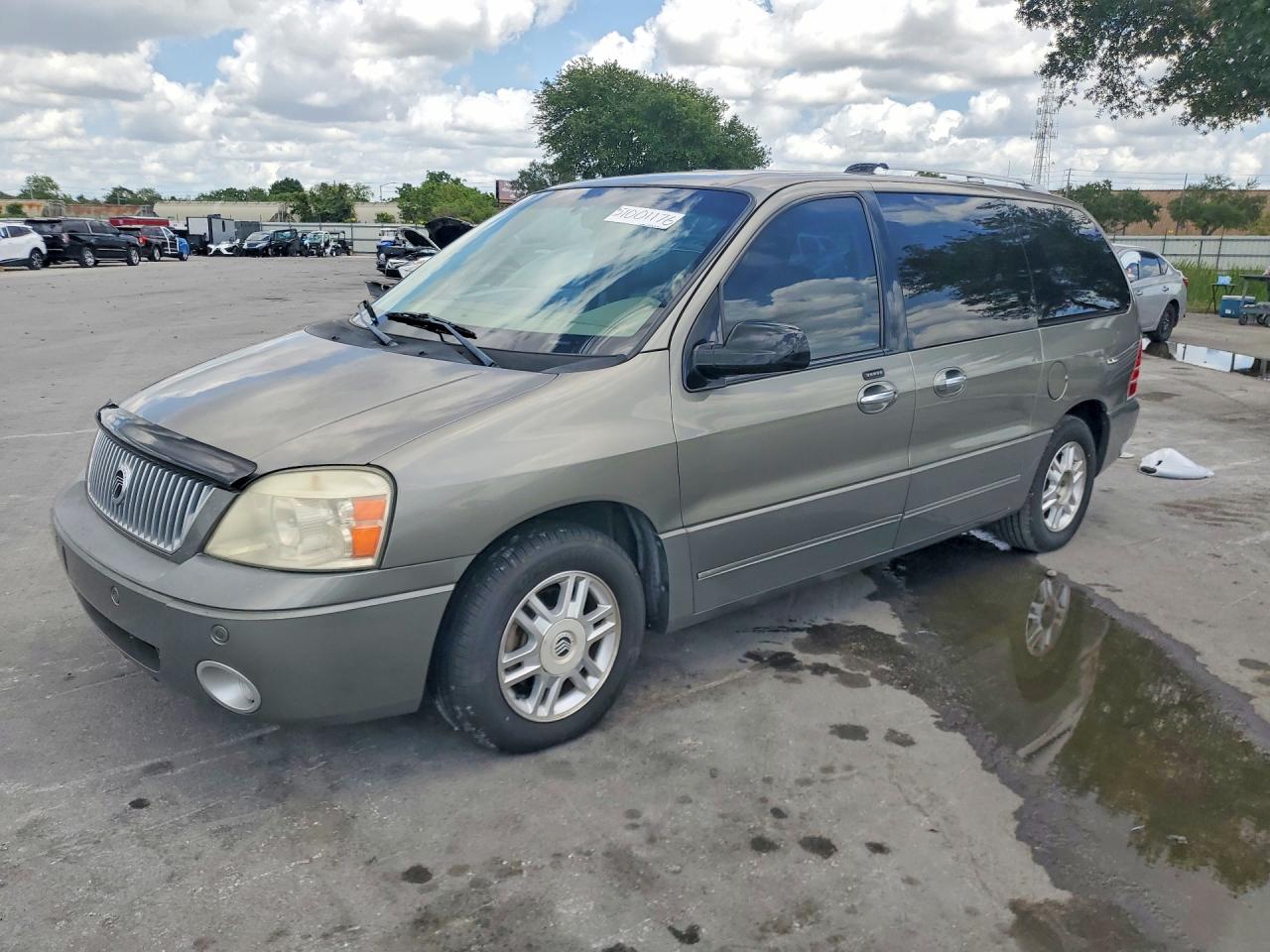 2004 Mercury Monterey Convenience, VIN 2MRDA20264BJ15070 — Side