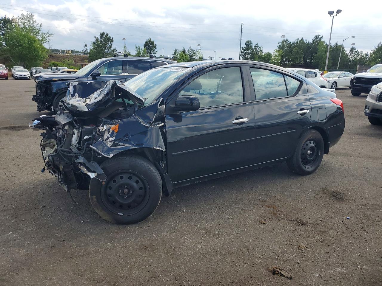 2013 Nissan Versa SV, VIN 3N1CN7AP0DL835529 — Front end