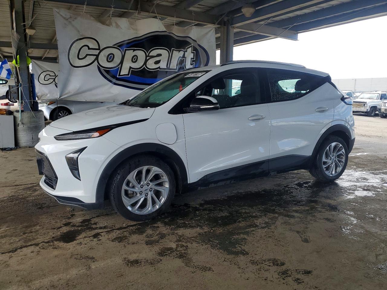 2023 Chevrolet Bolt EUV LT, VIN 1G1FY6S09P4148288 — Undercarriage
