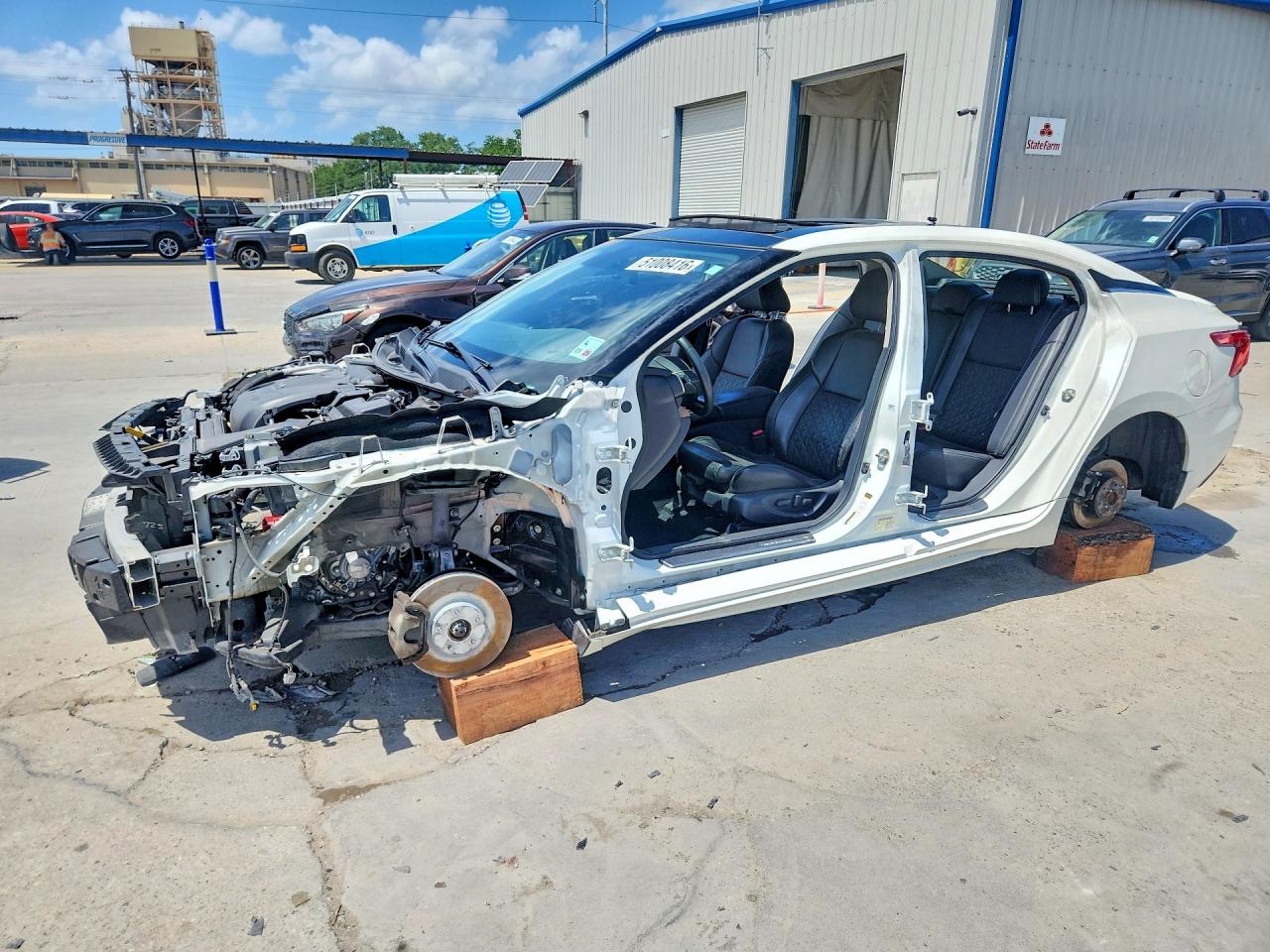 2018 Nissan Maxima SV, VIN 1N4AA6AP1JC400767 — Вандализм