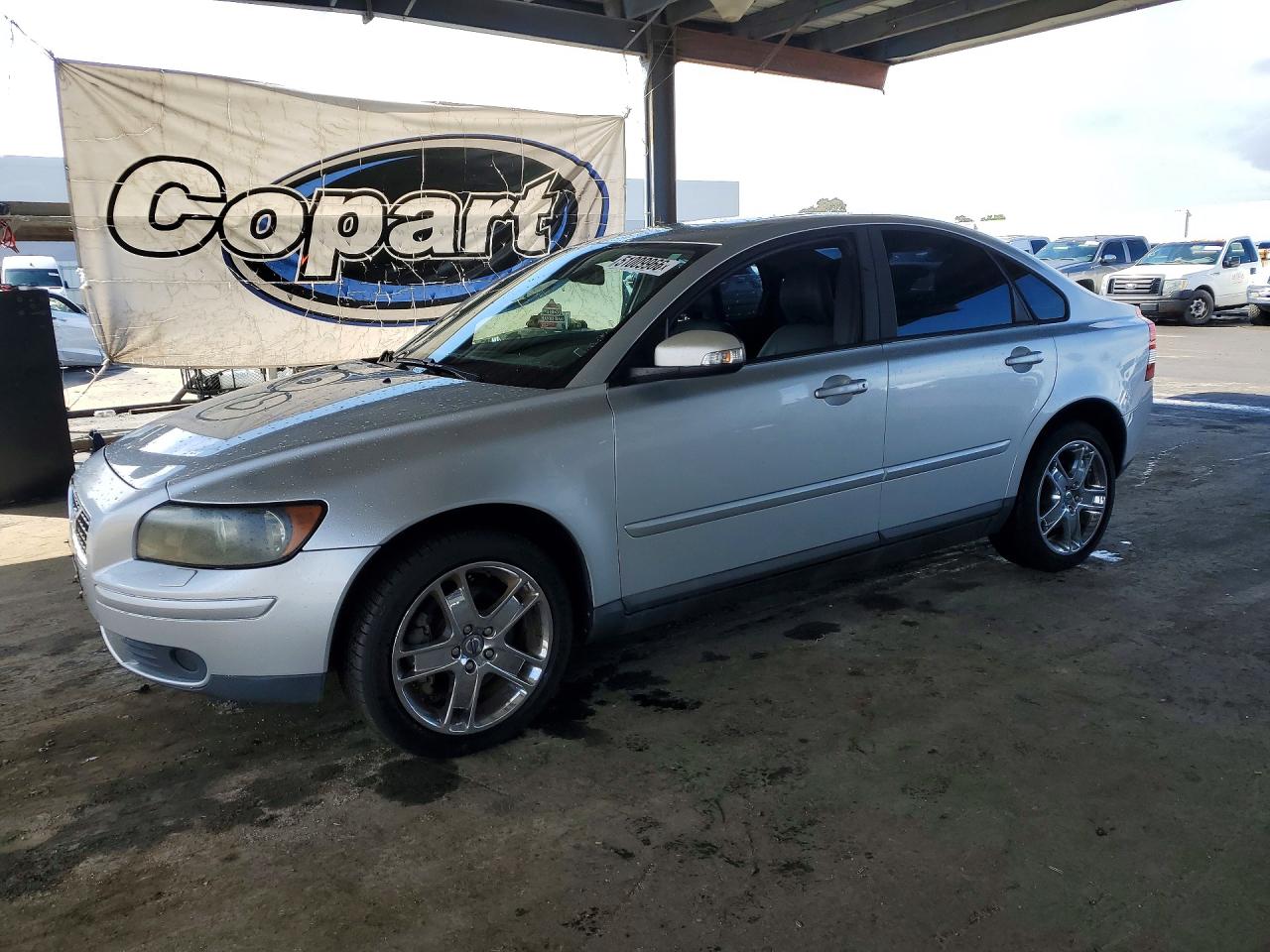 2007 Volvo S40 2.5L Turbo, VIN YV1MH682672277117 — Мелкие вмятины и царапины