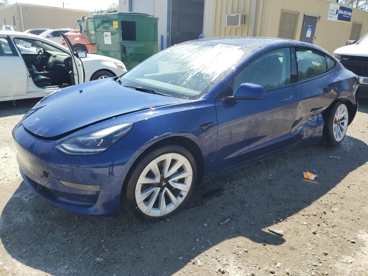 2022 Tesla Model 3, VIN 5YJ3E1EA1NF370825 — Side